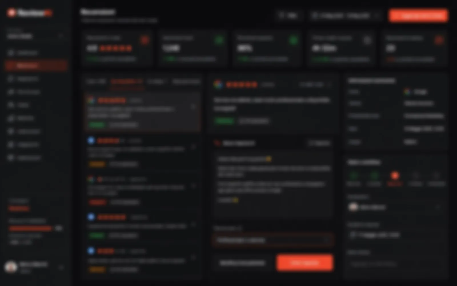 La schermata del sistema per le recensioni: a sinistra le recensioni arrivate da Google e Facebook, al centro la bozza di risposta da approvare